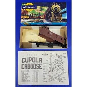 ATHEARN HO Scale Cupola CABOOSE CHESAPEAKE OHIO Car Model Train Kit #1265